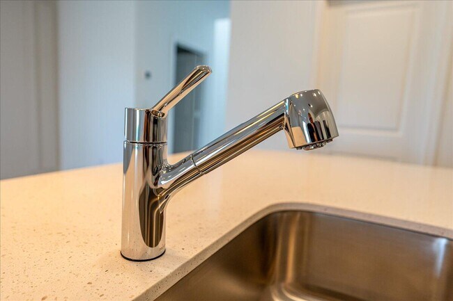 Building Photo - 11161 NW Fernbrook Dr