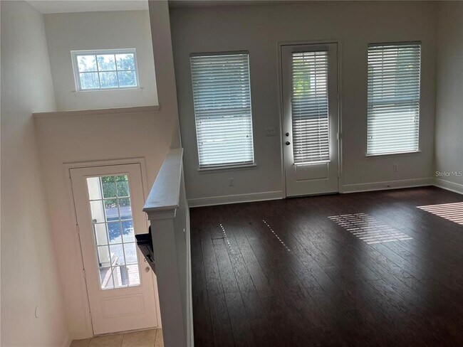 Building Photo - 2634 Joslin Pl