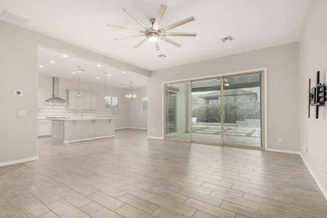 Building Photo - 7747 S 167th Ave