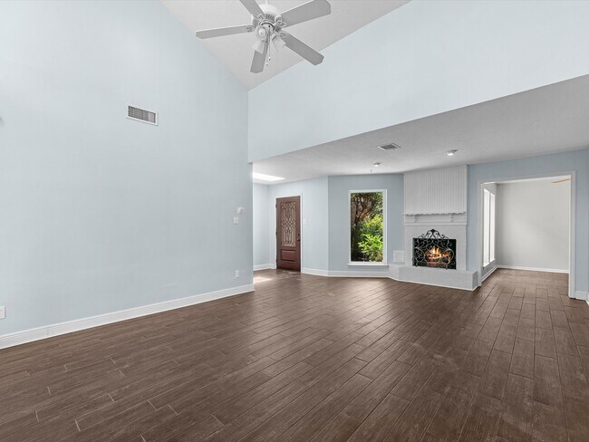 Building Photo - 9006 Donys Dr