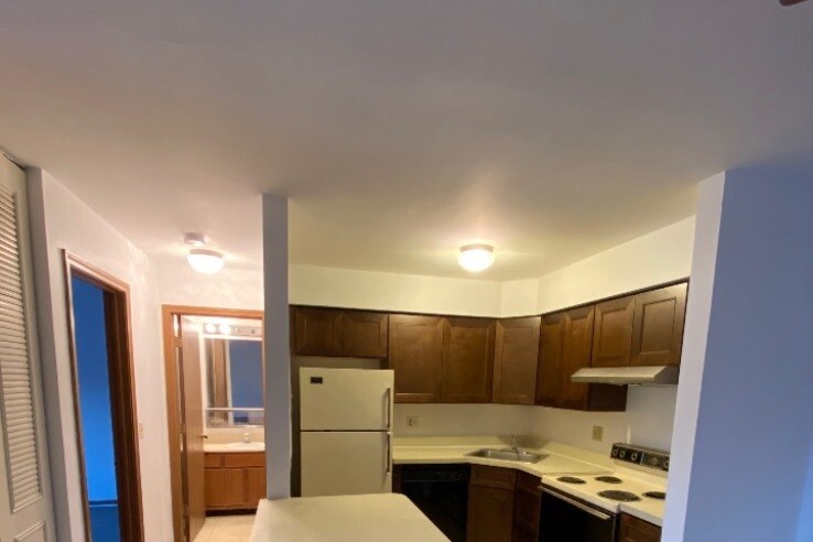 Building Photo - 716 Prescott Dr