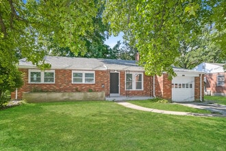 Building Photo - 242 Wooster Dr