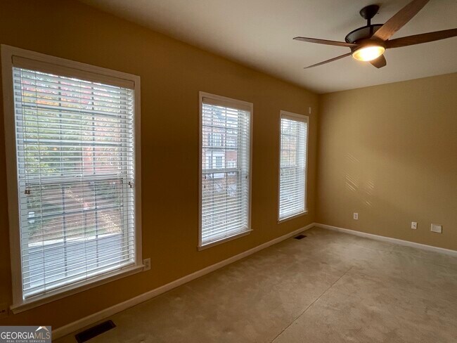 Building Photo - 1773 Highlands View Dr