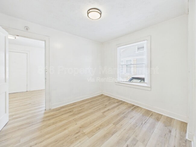 Building Photo - 7131 Olive St