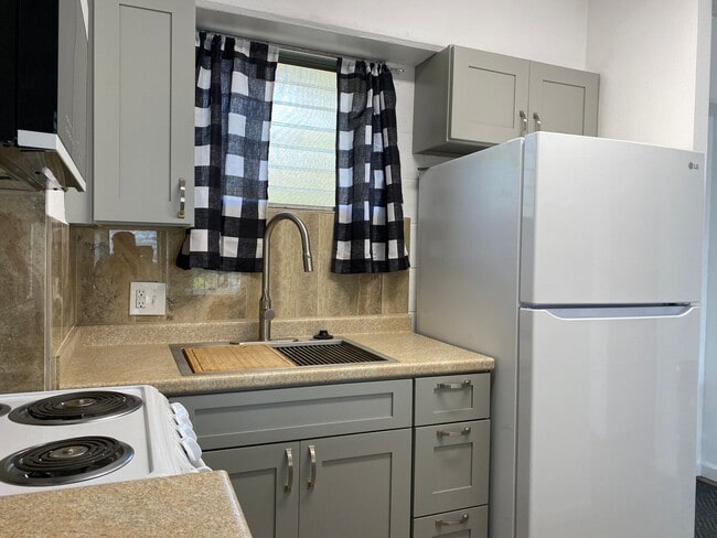 Primary Photo - Freshly renovated, Wailuku - 2 bedrooms, 1.5 baths