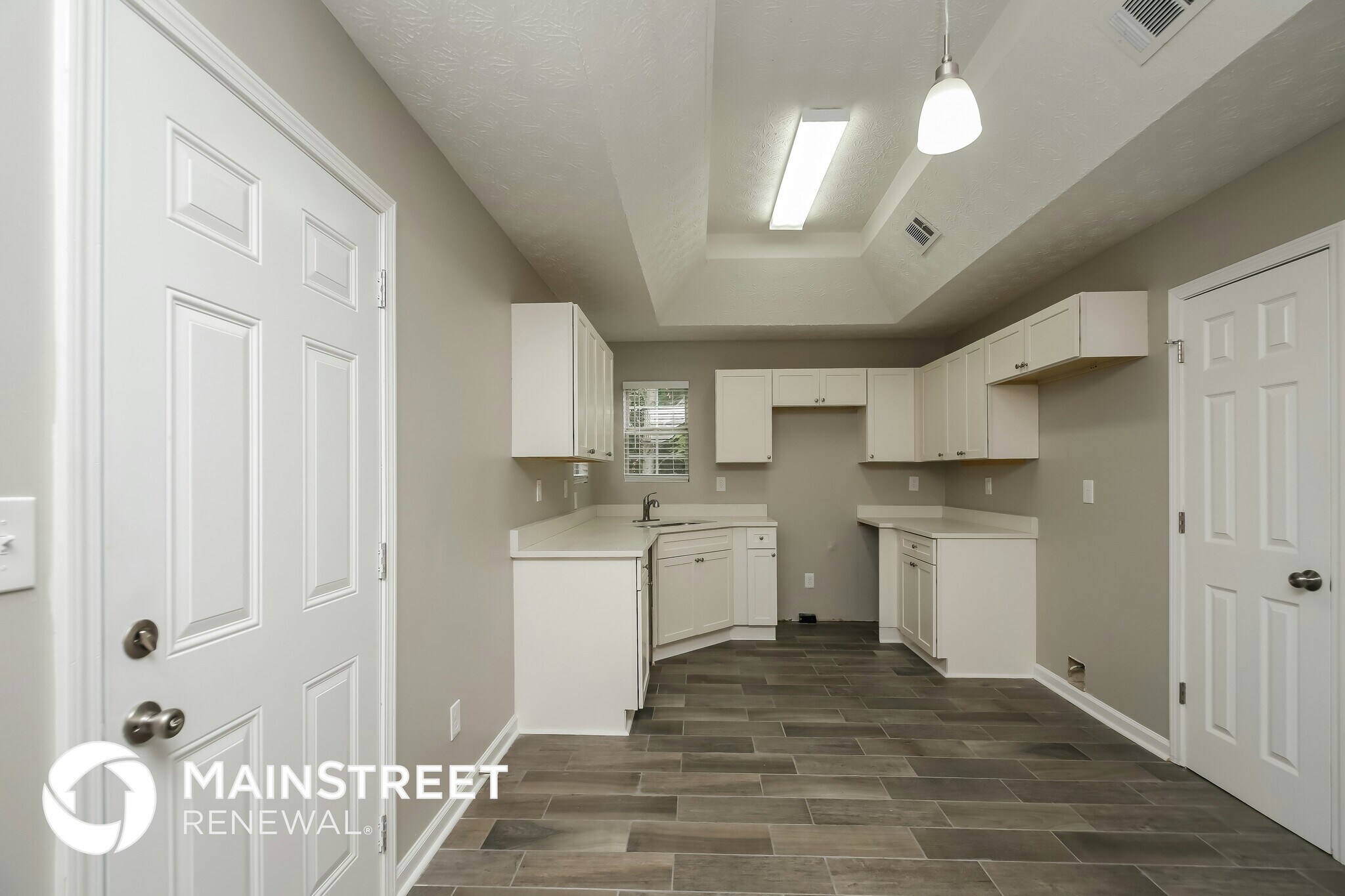 Building Photo - 7495 Royale Ct