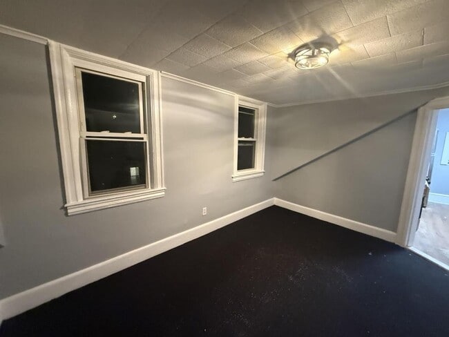 Building Photo - 84 Division St