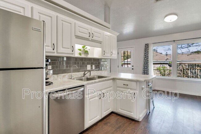 Building Photo - 3661 London Rd