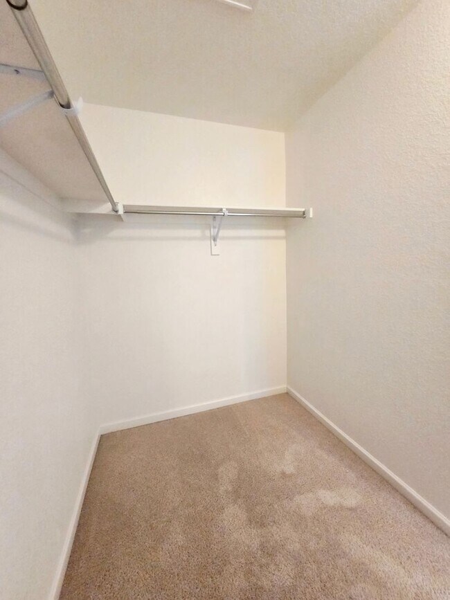 Building Photo - 5435 W 97th Ave