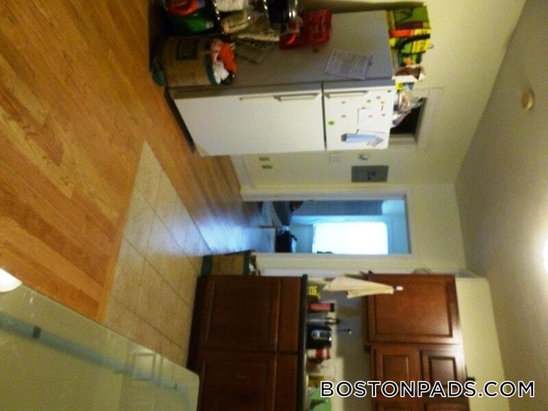 Building Photo - 3 Warwick St