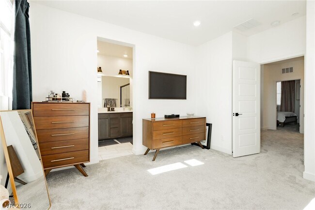 Building Photo - 1410 Whistling Kite St