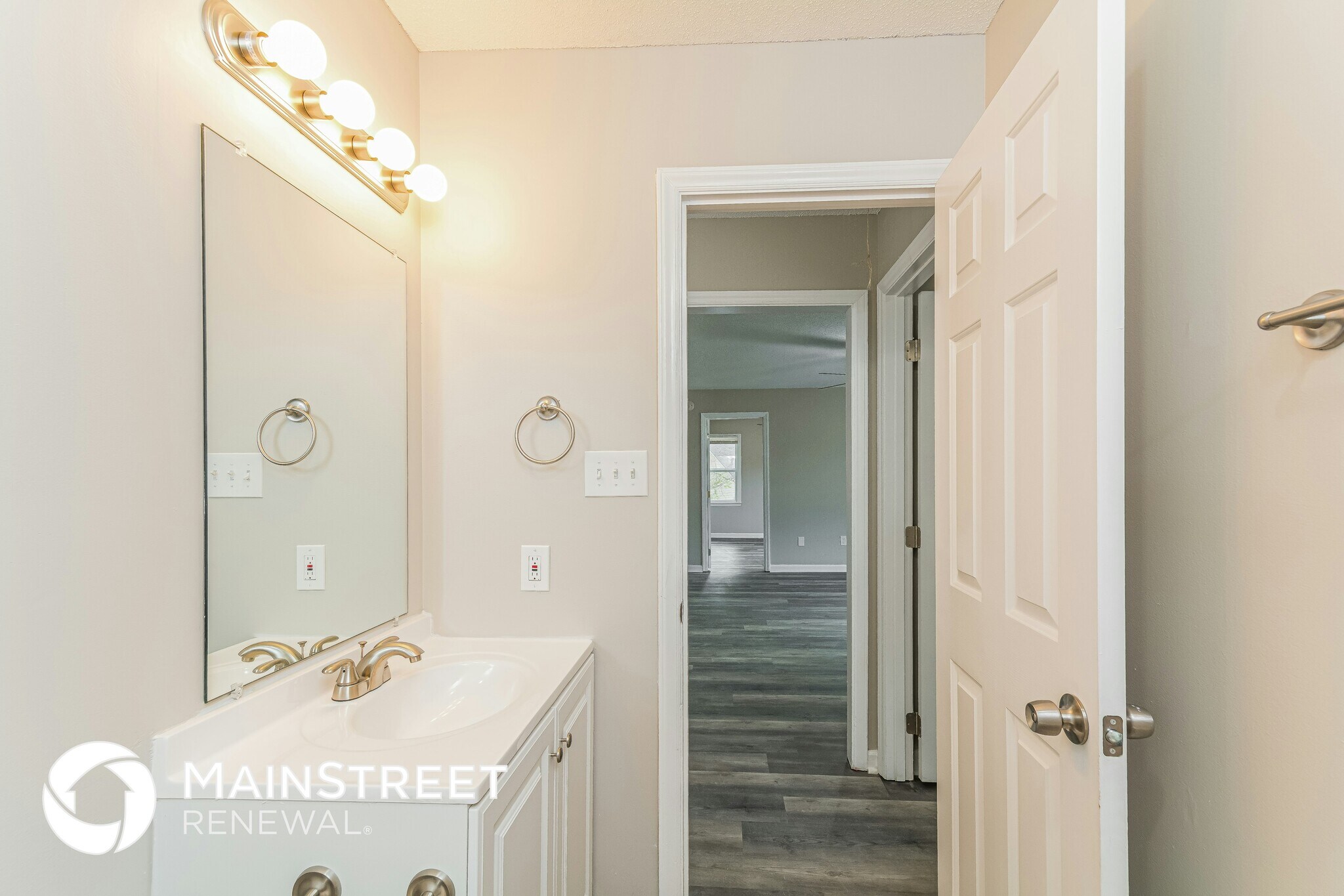 Building Photo - 617 Bartlett Rd