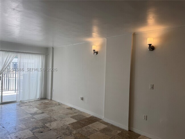 Building Photo - 1345 West Dr
