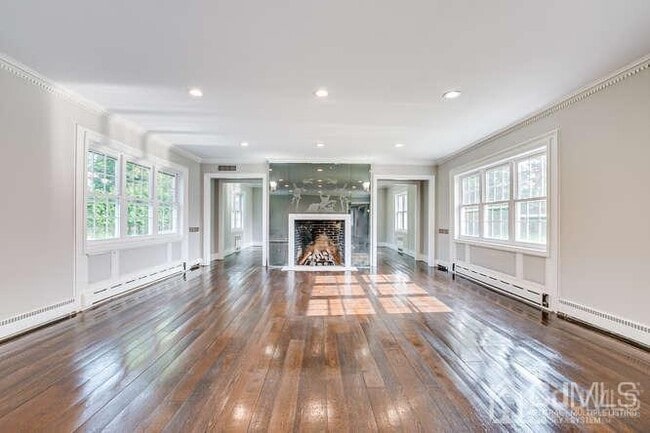 Building Photo - 55 Devon Rd