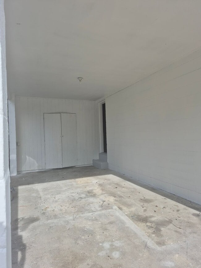 Building Photo - Welcome home