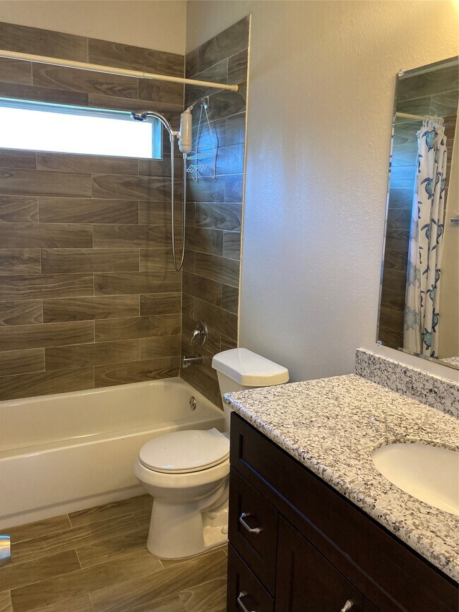 Building Photo - 1018 Homer St