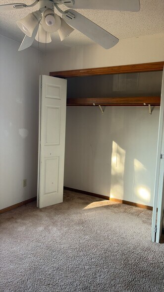 Building Photo - 1402 5th Ave