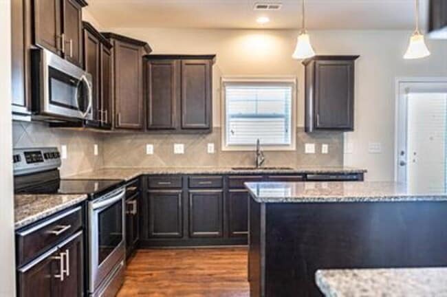 Building Photo - 655 N Prince Henry Way