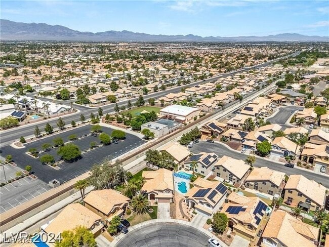 Building Photo - 3916 Varallo St