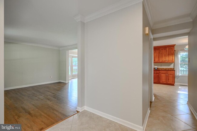 Building Photo - 7804 Montreal Ct