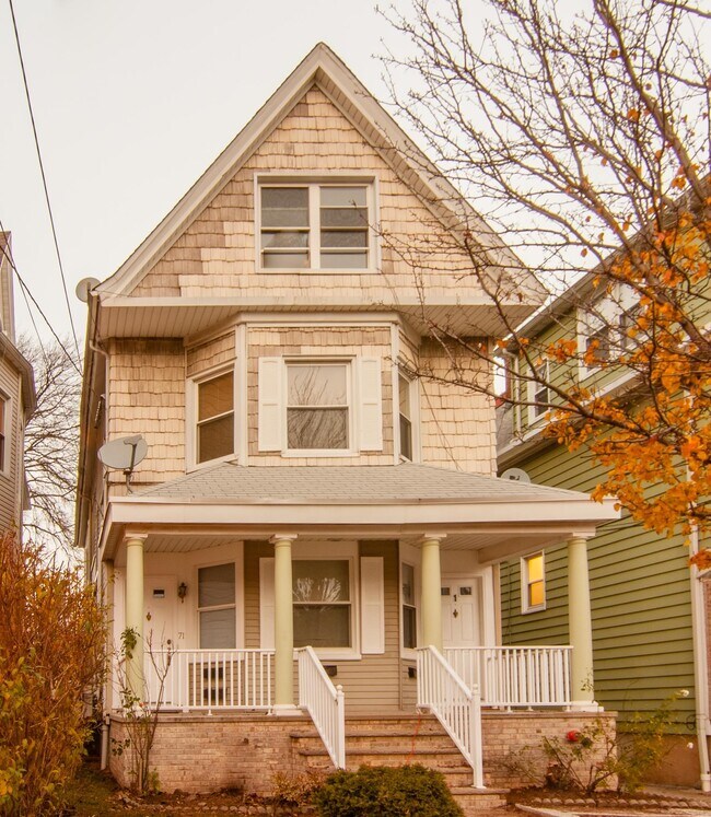 Building Photo - 69 W 30th St