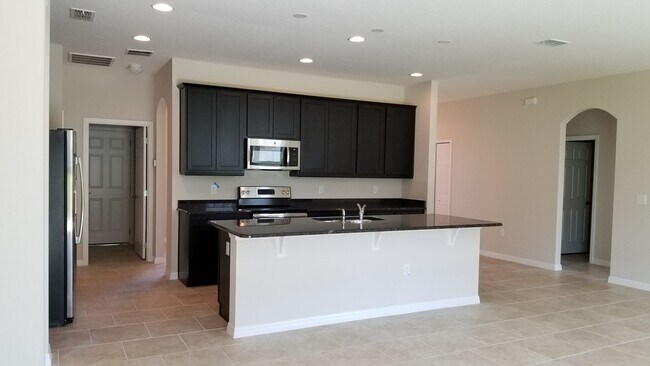 Building Photo - Great 3 Brdroom 2 Bath in Saint Cloud