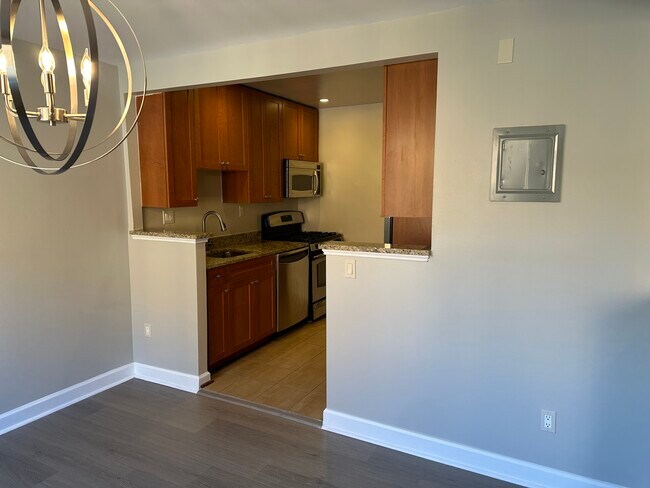 Building Photo - 2725 39th St NW