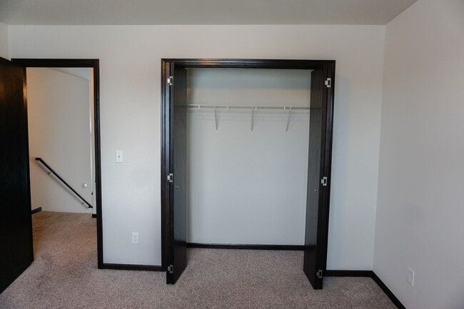 Building Photo - 3 Bed 3 Bath Twin Home