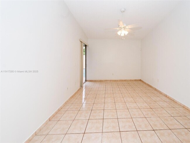 Building Photo - 10815 SW 145th Pl