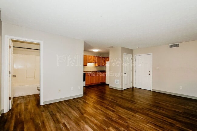 Building Photo - 1702 W Michigan St