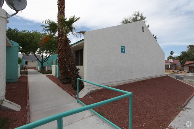 Building Photo - Schaffer Heights
