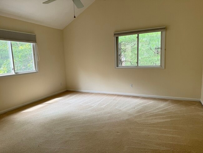 Building Photo - 37 Arrowhead Cir
