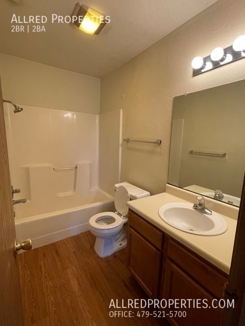 Building Photo - 695 W Beck-