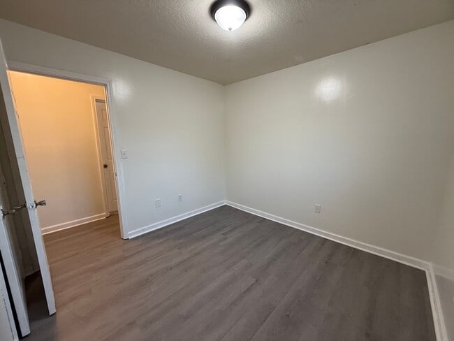 Building Photo - 3 Bedroom/1 Bathroom Home in Paragould AR ...