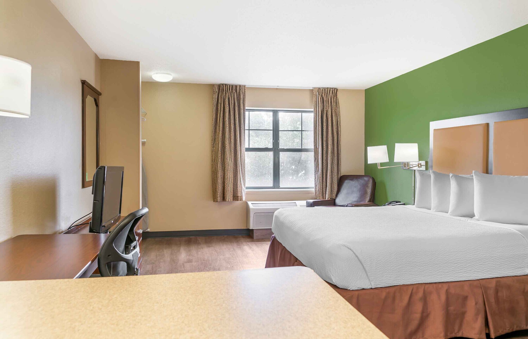 Building Photo - Furnished Studio-Detroit - Sterling Heights