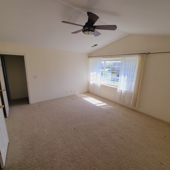 Building Photo - 311 Sheffield Ct