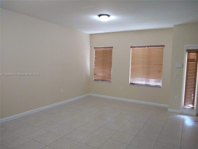 Building Photo - 2707 SW 82nd Ave