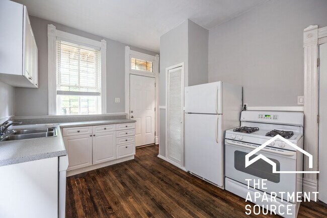 Building Photo - 2031 W Moffat St