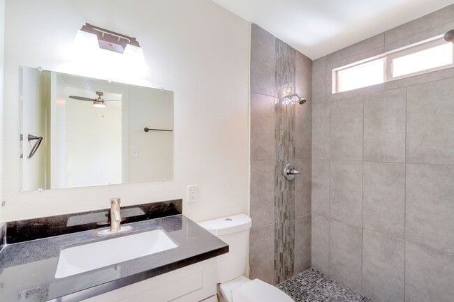 Building Photo - 2 Story ASU house with Pool in the best neighborhood for students