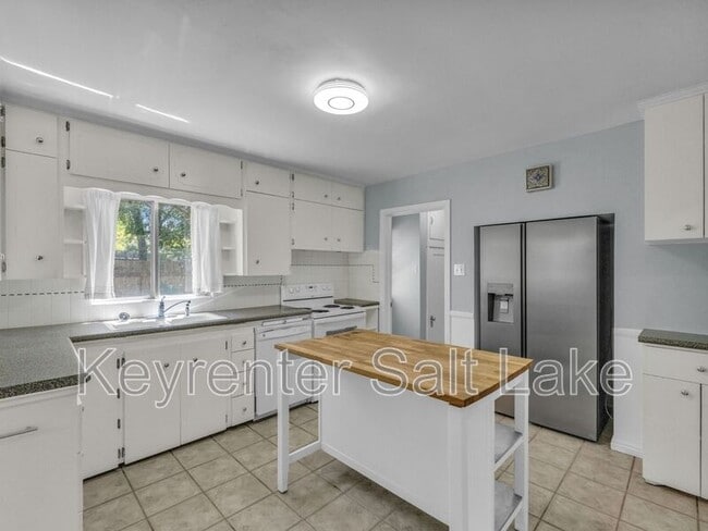 Building Photo - 3956 S 4800 W