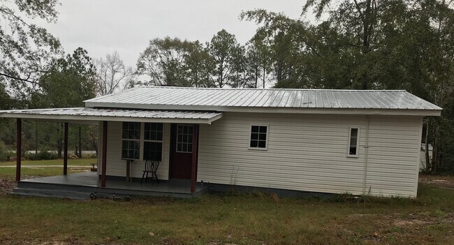 Primary Photo - 632 Soperton Hwy
