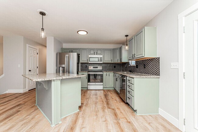 Building Photo - Please View 3D Virtual Walk-Through Before...