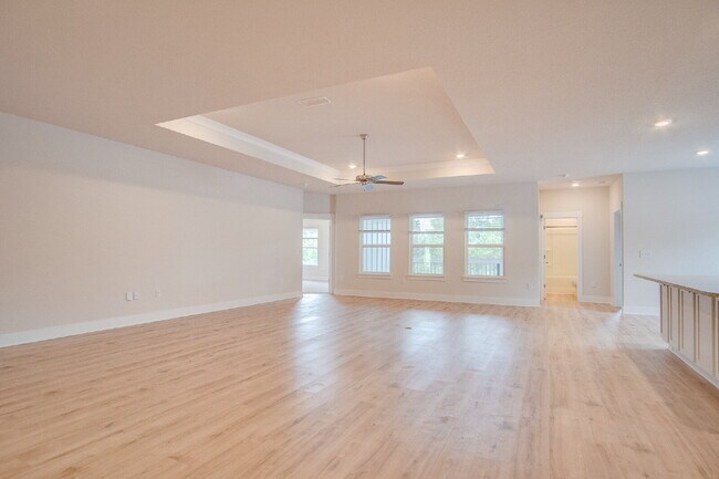 Building Photo - Deer Run 4-Bedroom Rental with 3-Car Garag...