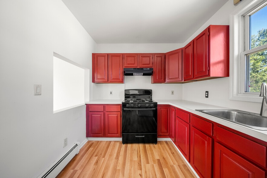 Building Photo - 539 Bergen Blvd