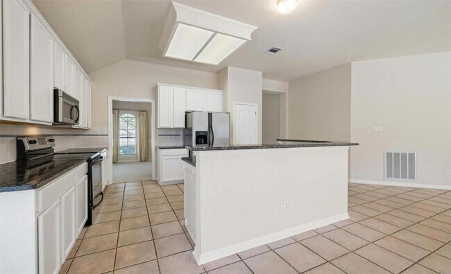 Building Photo - 10133 Cassandra Dr