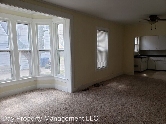 Building Photo - 2 br, 1 bath Apartment - 581 MT. Vernon St.