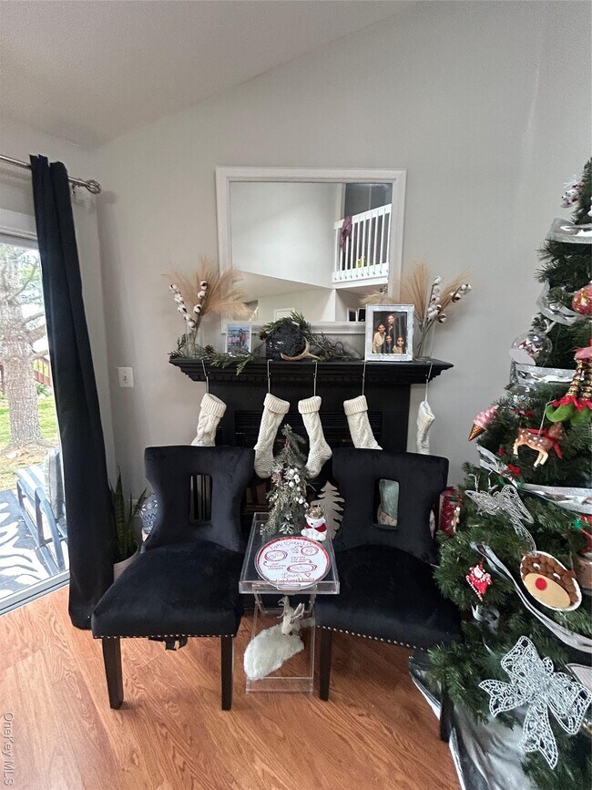 Building Photo - 36 Sycamore Ct