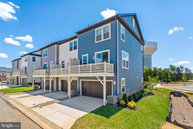 Building Photo - 2487 Avesta Pl