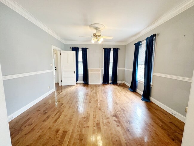 Building Photo - Beautiful 3 BR 1.5 BA Leominster SFH