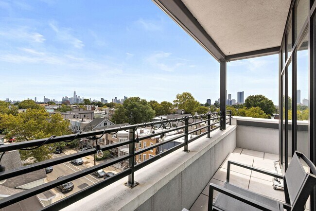 Building Photo - 142 Charles St